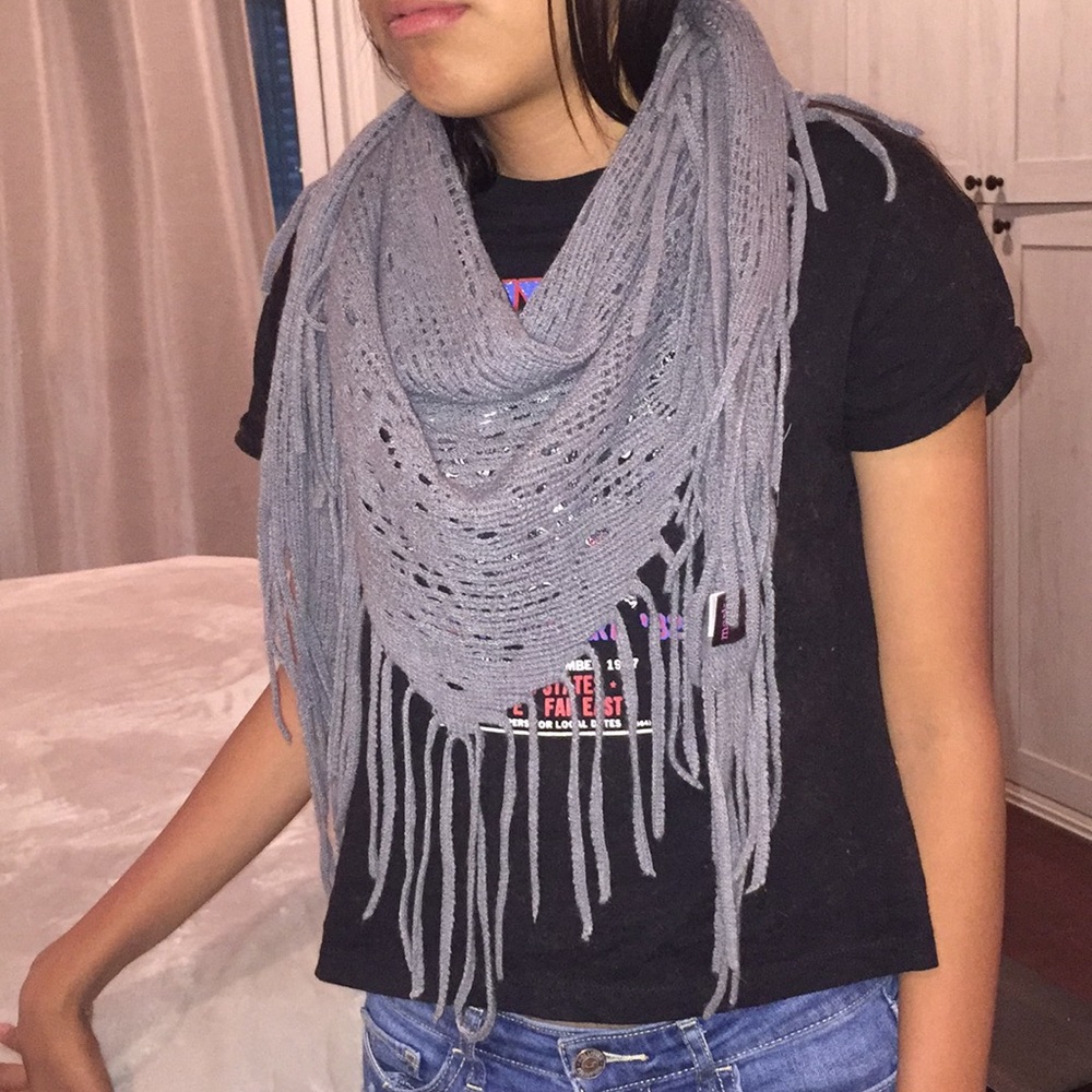 Infinity grey scarf